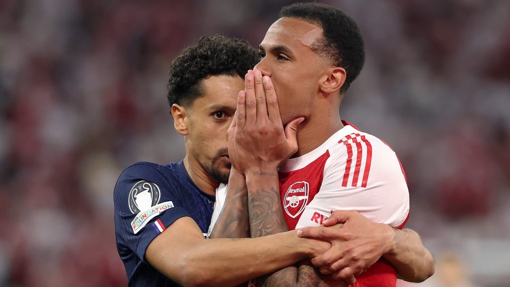 Ilyen egy igazi sportember: az utolsó 11-est elrontó ellenfelet vigasztalta a PSG csapatkapitánya