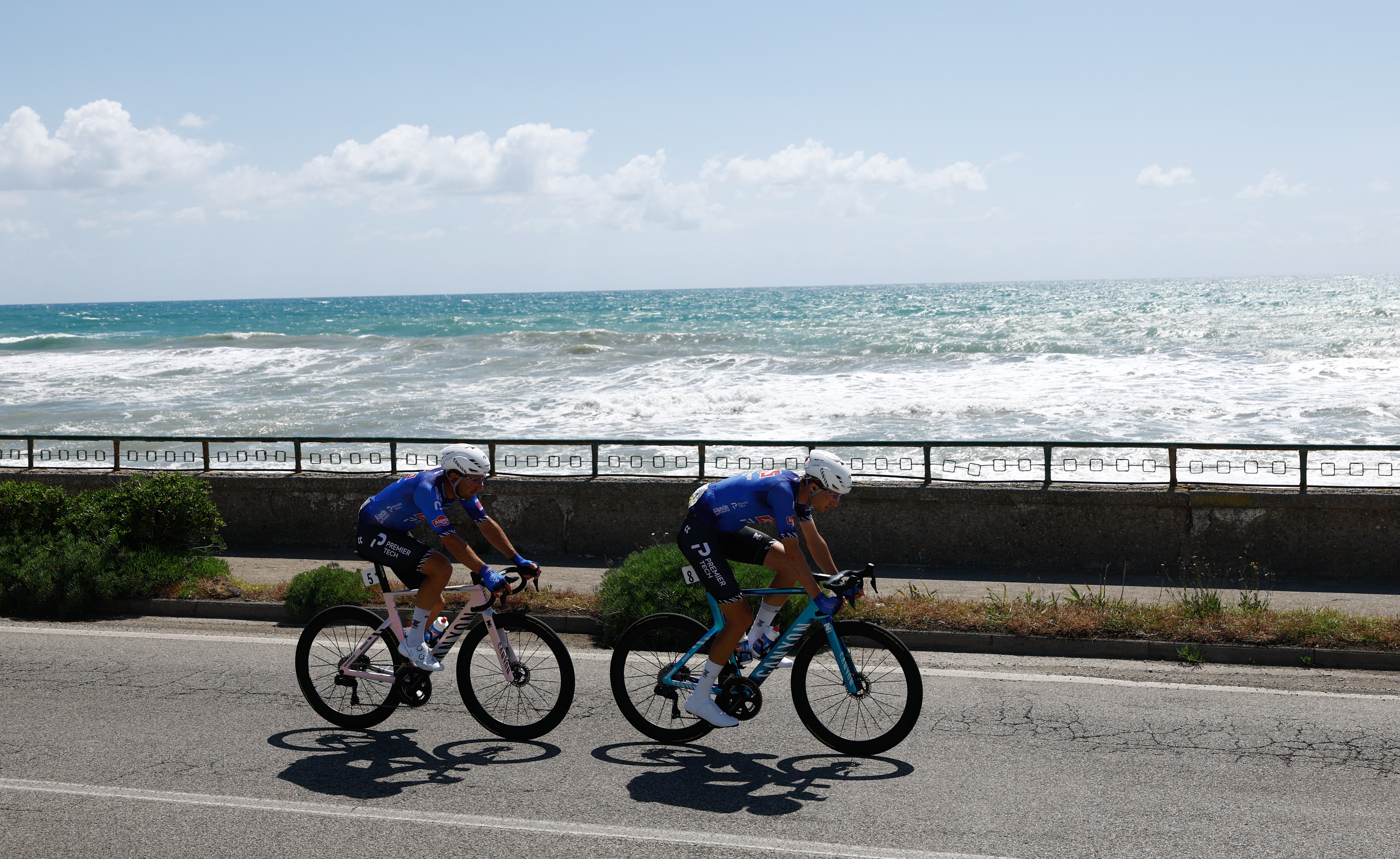 Giro d'Italia 6. szakasz körforgalom nézők közúti veszélyeztetés