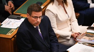 Gulyás Gergely, a Fidesz frakcióvezetője az Országgyűlés alakuló ülésén 2026. május 9-én.