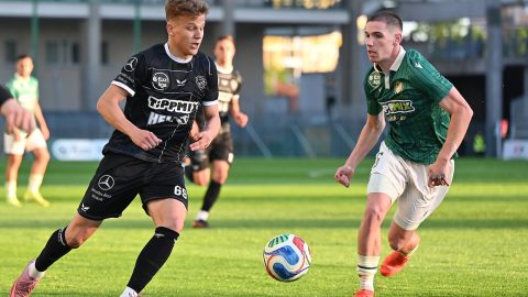 Nazar Kovalenko, a DVTK (b) és Tóth Rajmund, az ETO játékosa a labdarúgó Fizz Liga 32. fordulójában játszott ETO FC - Diósgyőri VTK mérkőzésen a győri ETO Stadionban 2026. május 2-án.