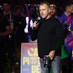 Hansi Flick, a Barcelona vezetőedzője, miután csapata megnyerte a spanyol bajnokságot.