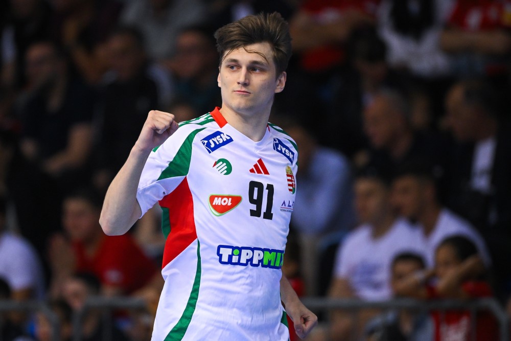 Imre Bence a férfi kézilabda világbajnoki selejtezőben játszott Szerbia - Magyarország első mérkőzésen a nisi Cair Sportcenterben.