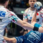 Janus Dadi Smárason, a Szeged játékosa (j) a férfi kézilabda Bajnokok Ligája negyeddöntőjében játszott OTP Bank-Pick Szeged - SC Magdeburg első mérkőzésen a szegedi Pick Arénában 2026. április 29-én. A Szeged kikapott 28-35-re.