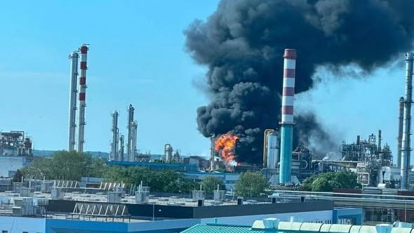 Három mentőhelikopter érkezett Mol tiszaújvárosi üzeméhez, egy ember meghalt, hét súlyos égési sérülést szenvedett