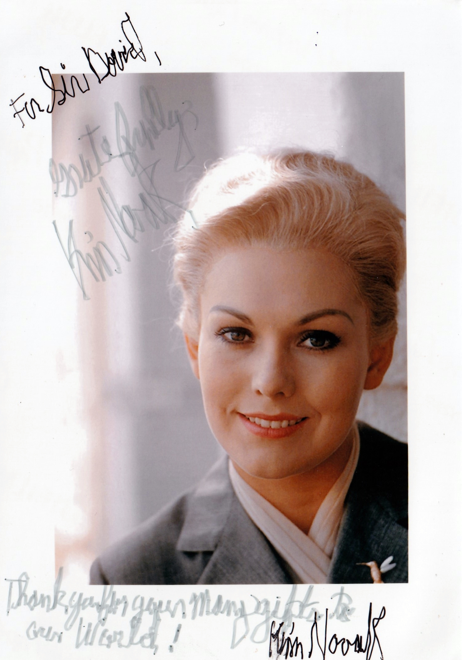 Kim Novak színésznő aláírt fényképe David Attenborough számára.
