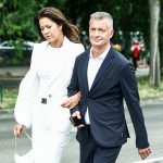 Kubatov Gábor, ahogy a Bajnokok Ligája-döntőre igyekszik.