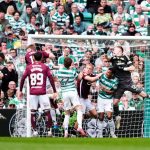 Lawrence Shankland, a Hearts játékosa, miközben gólt szerez a Celtic ellen.