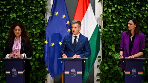 Magyar Péter, Magyarország miniszterelnöke a második kormányülés után tartott sajtótájékoztatón Budapesten, 2026. május 18-án.