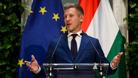 Magyar Péter, Magyarország miniszterelnöke a második kormányülés után tartott sajtótájékoztatón Budapesten, 2026. május 18-án.