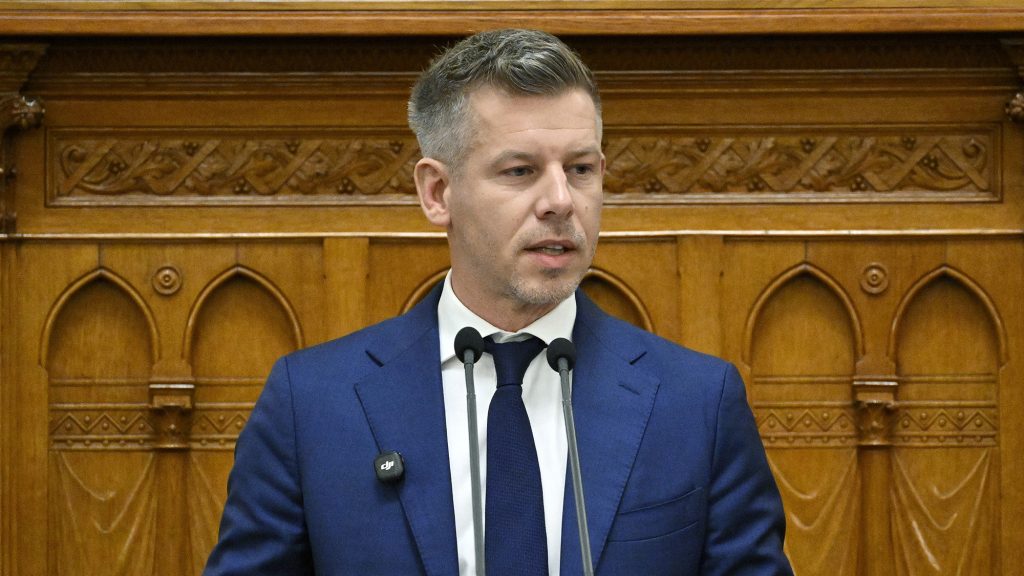 Magyar Péter: „Legalább a saját szavazóikat tiszteljék meg azzal, hogy abbahagyják a hazudozást”