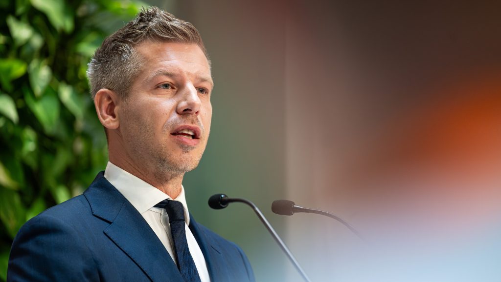 Magyar Péter a TASZ-nak: Tanulmányozzák a nyugat-európai gyakorlatot!