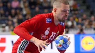 Máthé Dominik a férfi kézilabda olimpiai kvalifikációs Európa-bajnokság középdöntőjének első fordulójában, a Magyarország - Ausztria mérkőzésen a kölni Lanxess Arénában 2024. január 18-án.