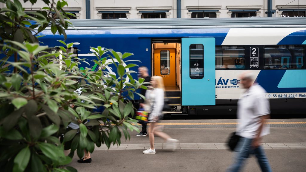 MÁV: júniustól indulhat a retró vonatozás az Adriára