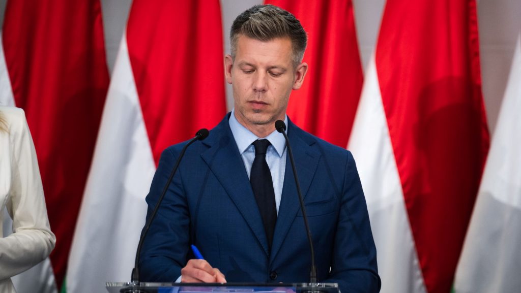 Magyar Péternek nem tetszik, hogy Karácsony rendszerzáró bulit hirdetett