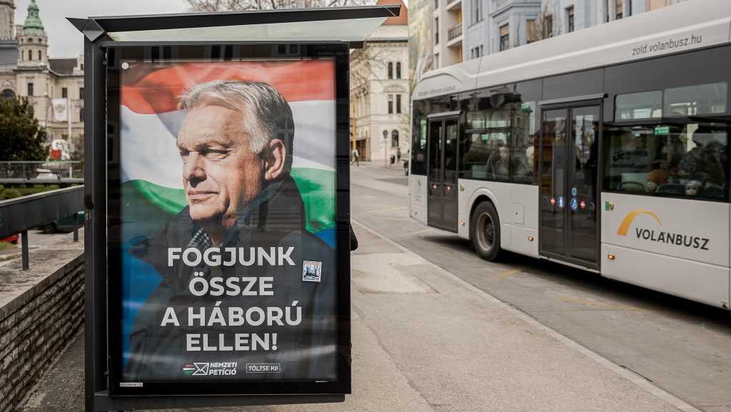 Közzétették, mennyibe került a nemzeti petíció – Balásyéknak is jutott 431 millió