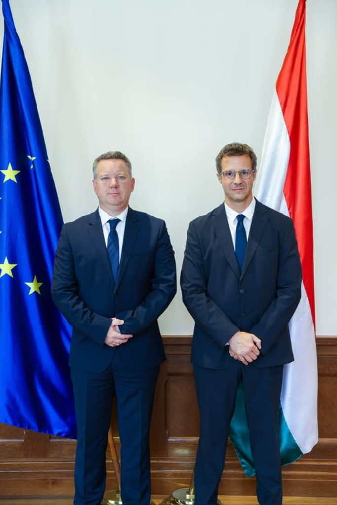 Az új belügyminiszter bemutatta az államtitkárát