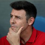Sergio Navarro, a Debrecen vezetőedzője a labdarúgó Fizz Liga 3. fordulójában játszott Kolorcity Kazincbarcika SC - Debreceni VSC mérkőzésen a mezőkövesdi Városi Stadionban 2025. augusztus 8-án. A Debrecen 2-1-re győzött.