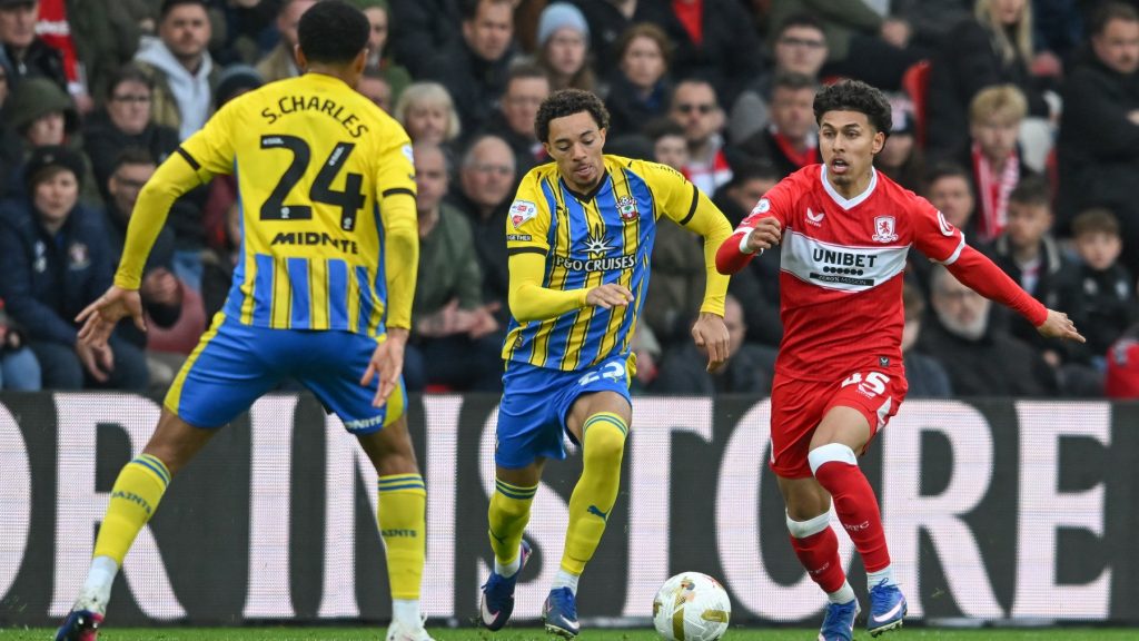 Jeremy Sarmiento of Middlesbrough controls the ball ahead of Samuel Edozie of Southampton during the Sky Bet Championship Play Off Semi Final 1st Leg between Middlesbrough and Southampton at the Riverside Stadium in Middlesbrough on May 8, 2026. (Photo by MI News/NurPhoto)