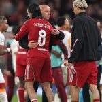 Arne Slot és Szoboszlai Dominik a Galatasaray elleni Bajnokok Ligája-mérkőzés után.