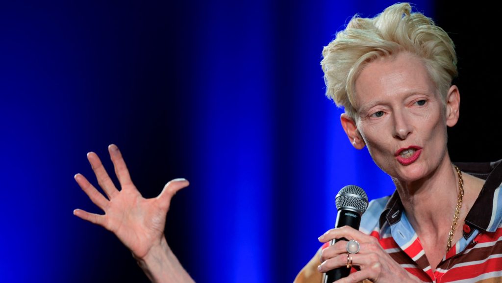 Tilda Swintontól megtudtuk, mi fontosabb a tehetségnél, és hogy a mozi politikai eszköz