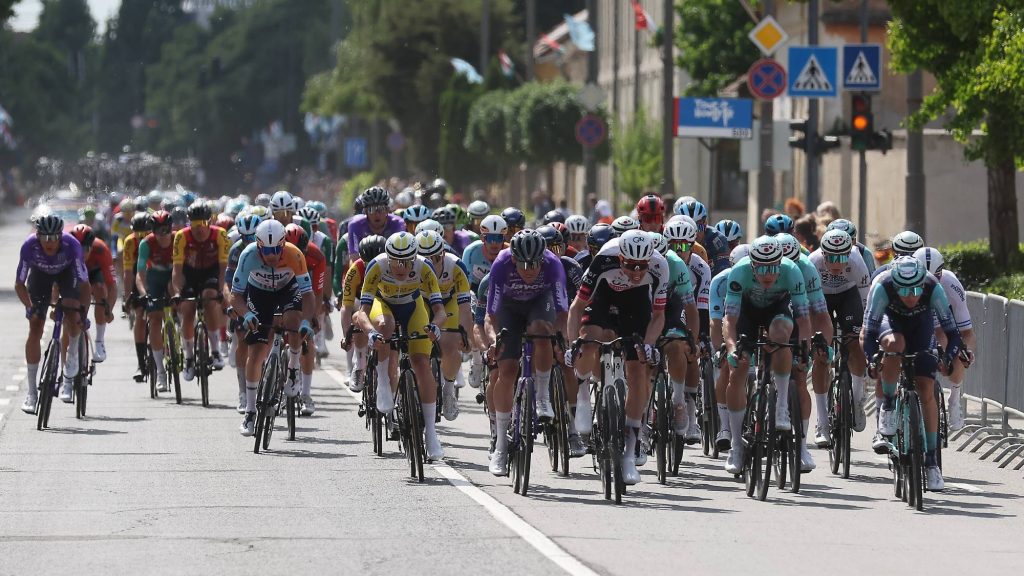 Hatalmas tömegbukással kezdődött az idei Tour de Hongrie