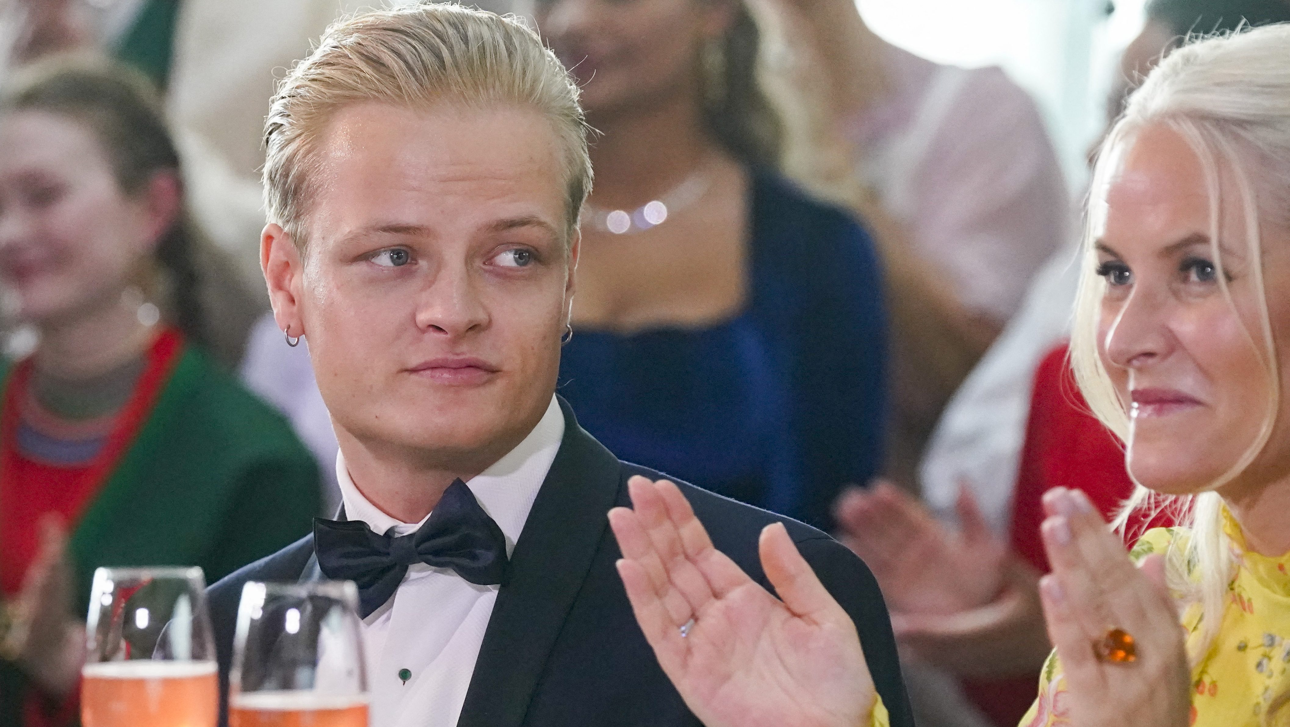 Marius Borg Høiby és édesanyja, Mette-Marit koronahercegné 2022. június 16-án.