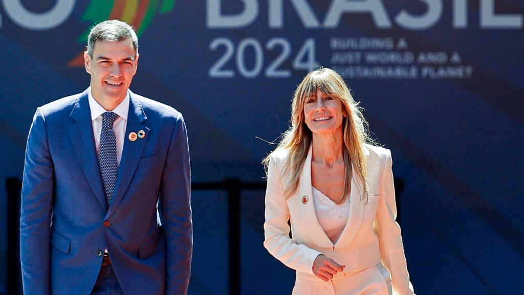 Korrupcióval vádolják, az országot sem hagyhatja el a spanyol miniszterelnök felesége