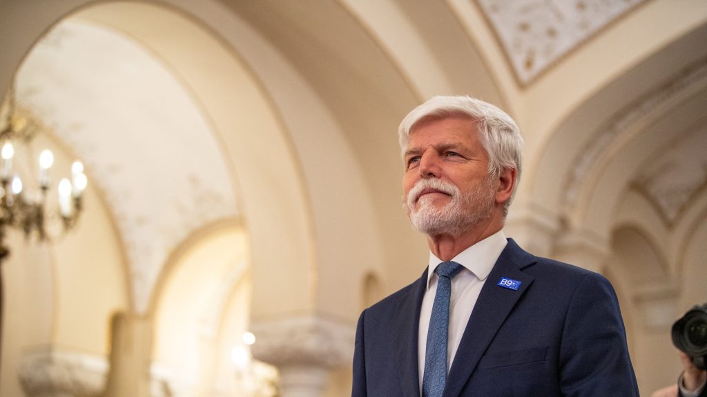 A cseh alkotmánybíróság kötelezi a kormányt, hogy engedje részt venni az elnököt is a NATO-csúcson