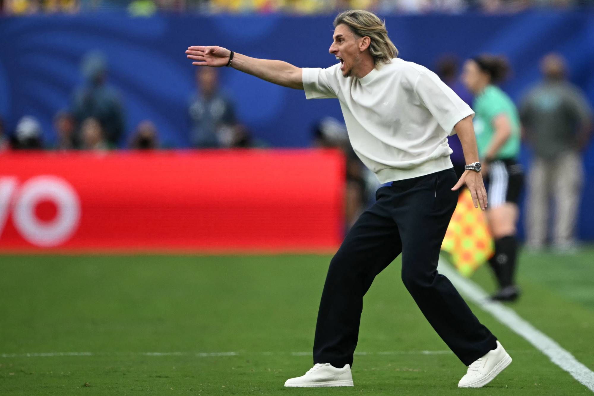 Ecuador's Argentine head coach Sebastian Beccacece gestures during the 2026 World Cup Group E football match between Ecuador and Germany at the New York/New Jersey Stadium in East Rutherford on June 25, 2026.