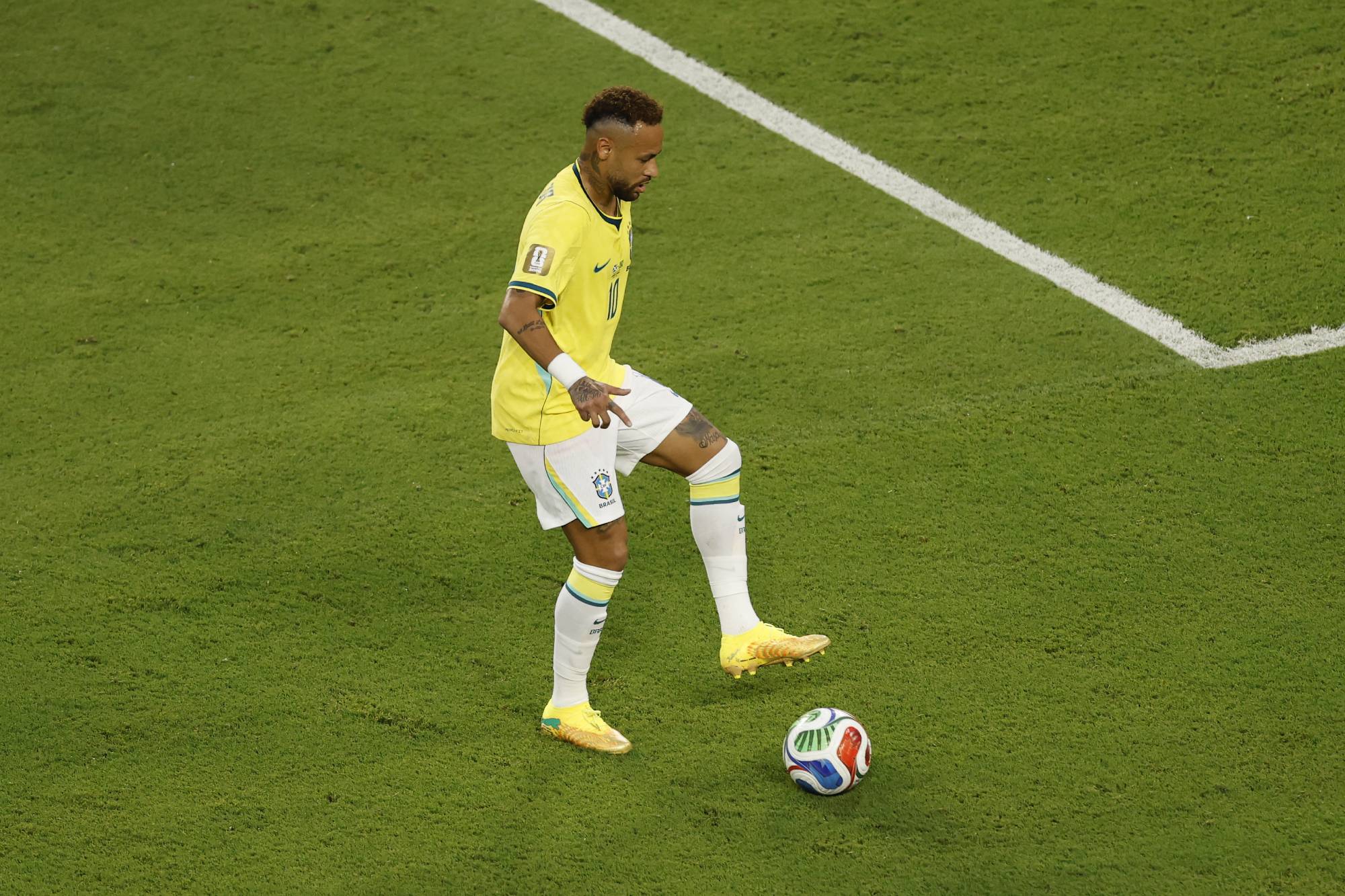 MIAMI GARDENS, FLORIDA - JUNE 24: Neymar Jr #10 of Brazil controls the ball during the FIFA World Cup 2026 Group C match between Scotland and Brazil at Miami Stadium on June 24, 2026 in Miami Gardens, Florida. Michael Reaves/Getty Images/AFP