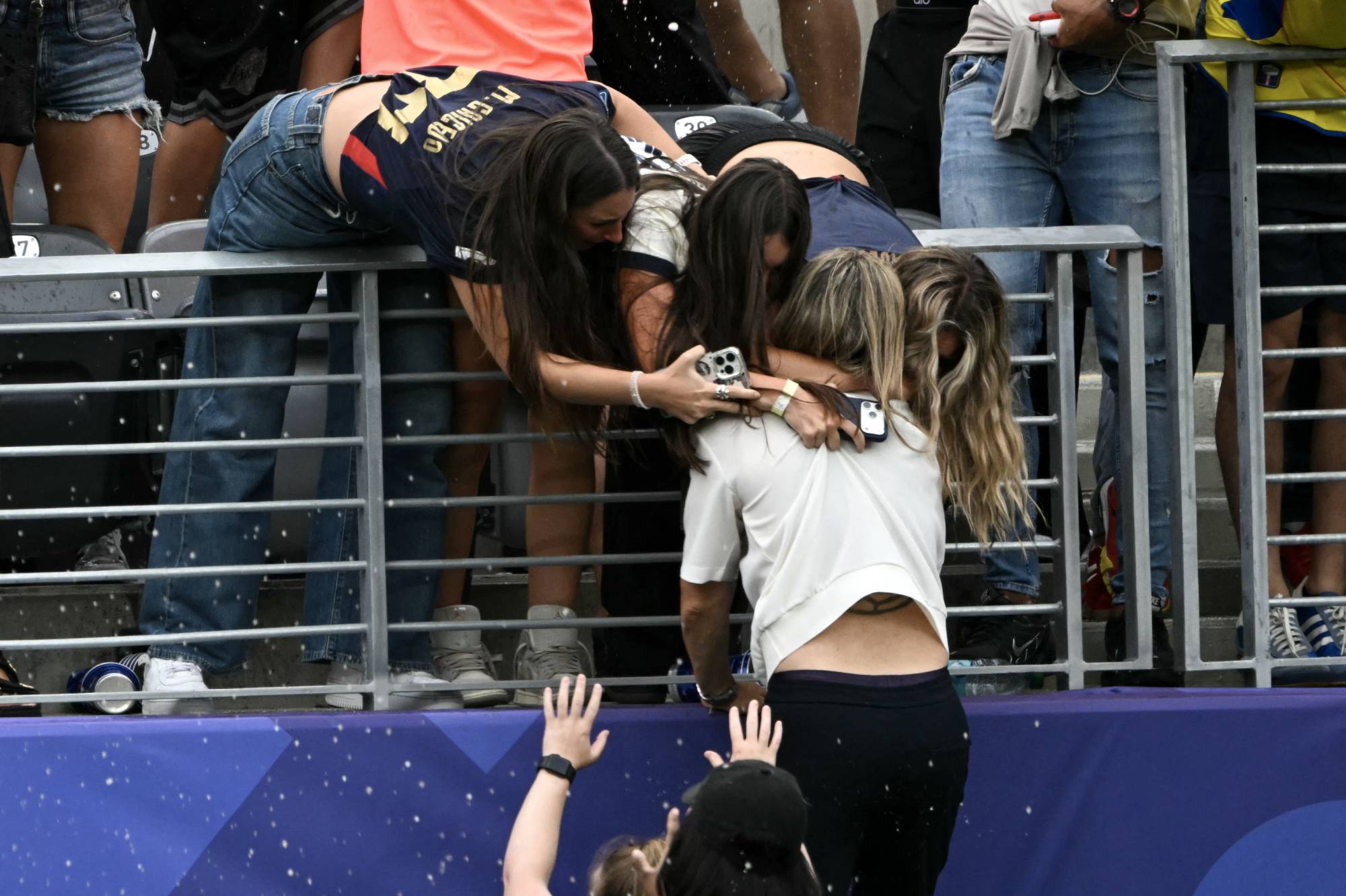 Ecuador's Argentine head coach Sebastian Beccacece celebrates after his team scored the second goal during the 2026 World Cup Group E football match between Ecuador and Germany at the New York/New Jersey Stadium in East Rutherford on June 25, 2026.