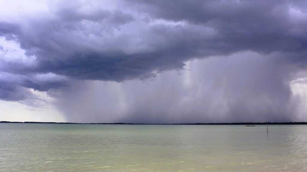 Szupercella csapott le a Balatonra szerdán