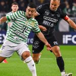 Mohammed Abu Fani, a Ferencváros (b) és Holdampf Gergő, a Diósgyőr játékosa a Fizz Liga 29. fordulójában játszott Ferencvárosi TC - Diósgyőri VTK mérkőzésen.