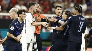 Agustín Canobbiót a csapattársai fékezték le.