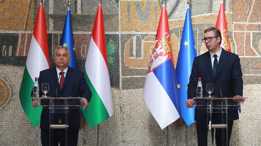 Aleksandar Vucic lemondás szerb elnök