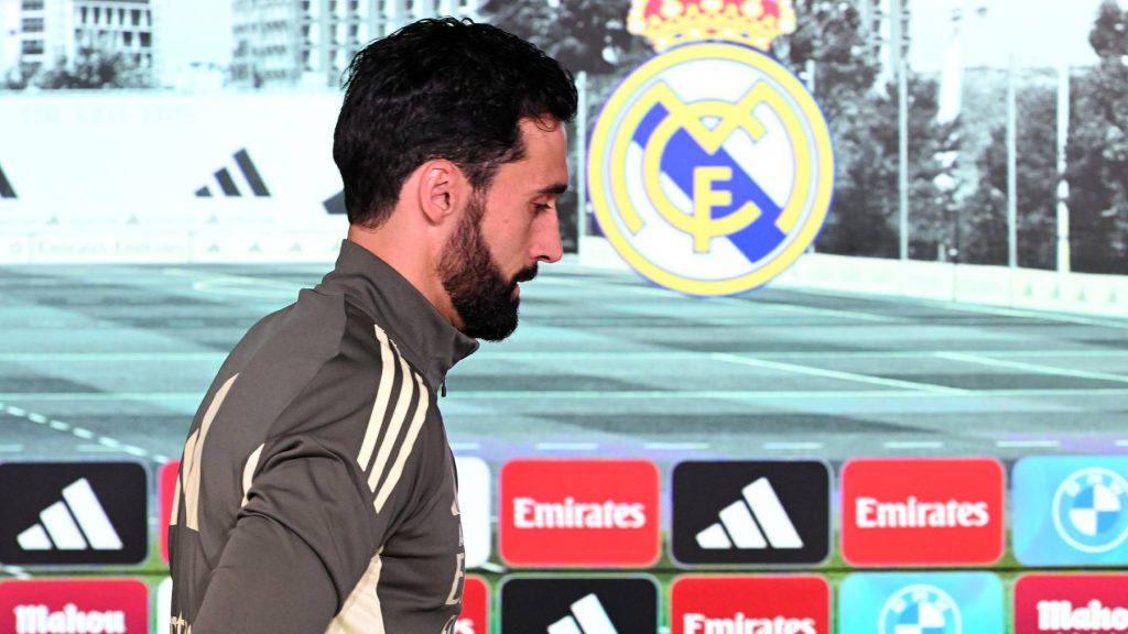 Bejelentette Arbeloa távozását a Real, Mourinho már Madridban van