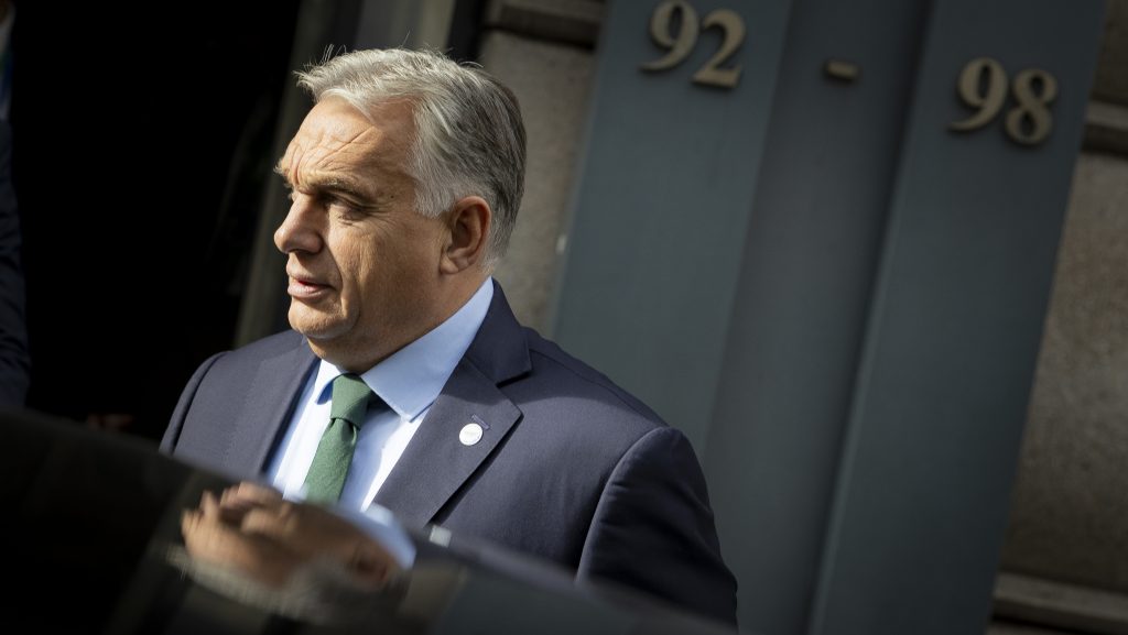 Orbán Viktor Brüsszelből jelentkezik – élő