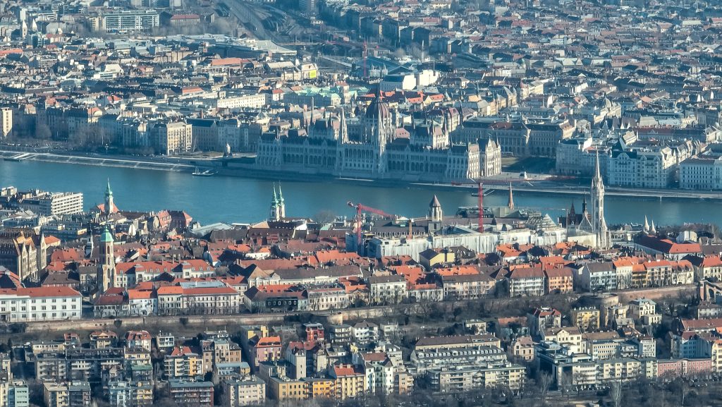 Szenvednek az erős forinttól a magyar szállodák