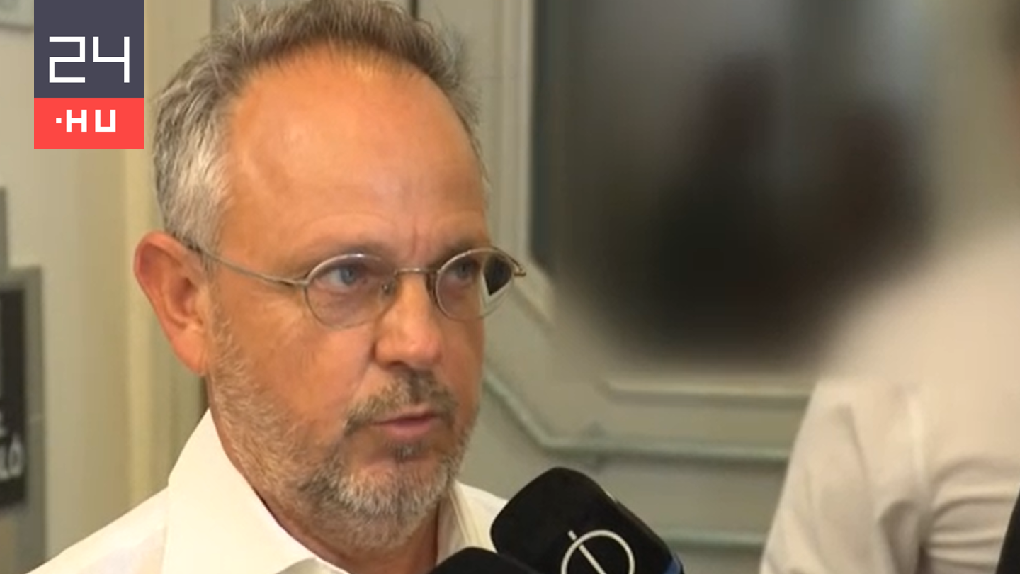 Megszólalt letartóztatásáról a megbilincselt és vezetőszáron vitt Bús Balázs
