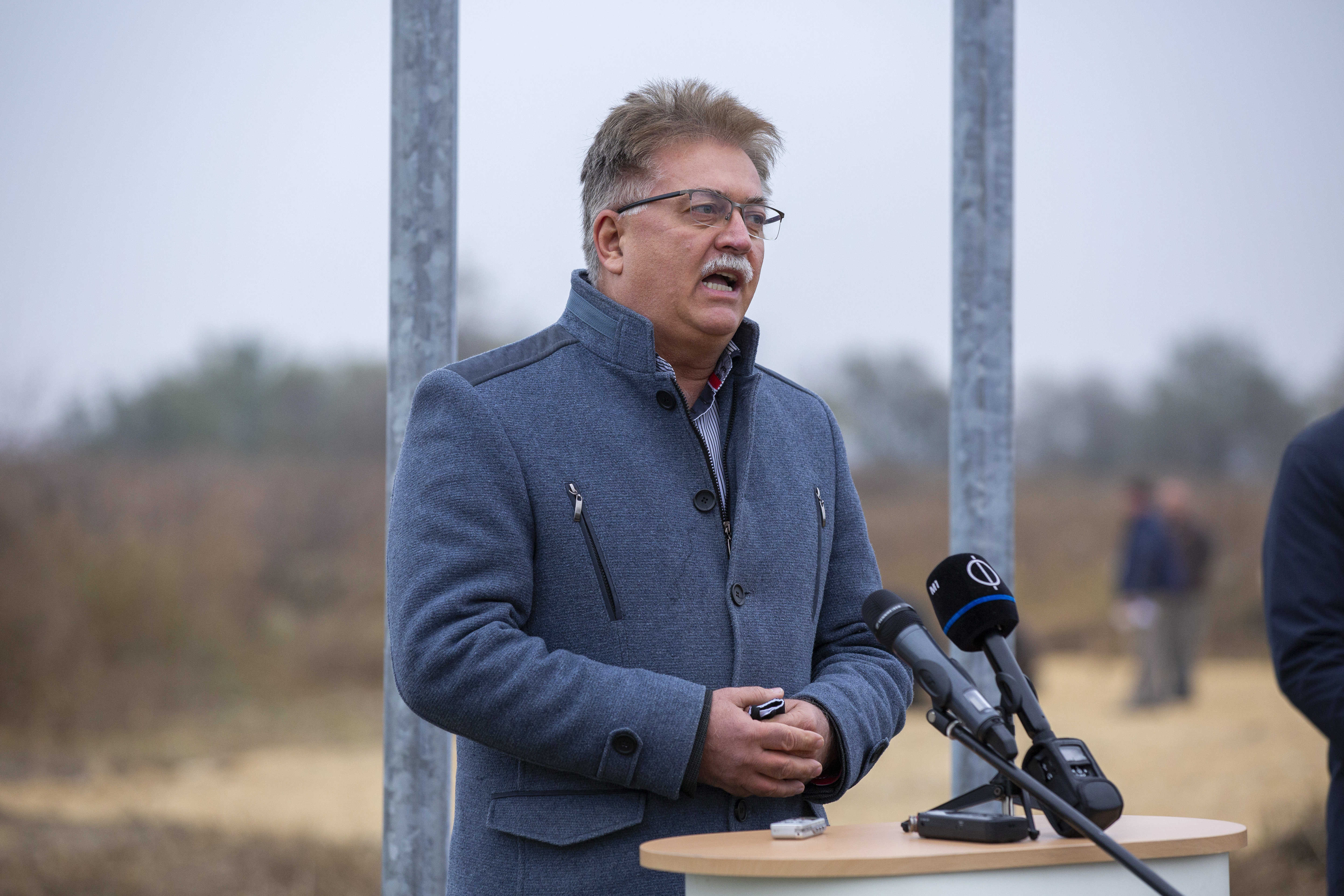 Hidvégi József