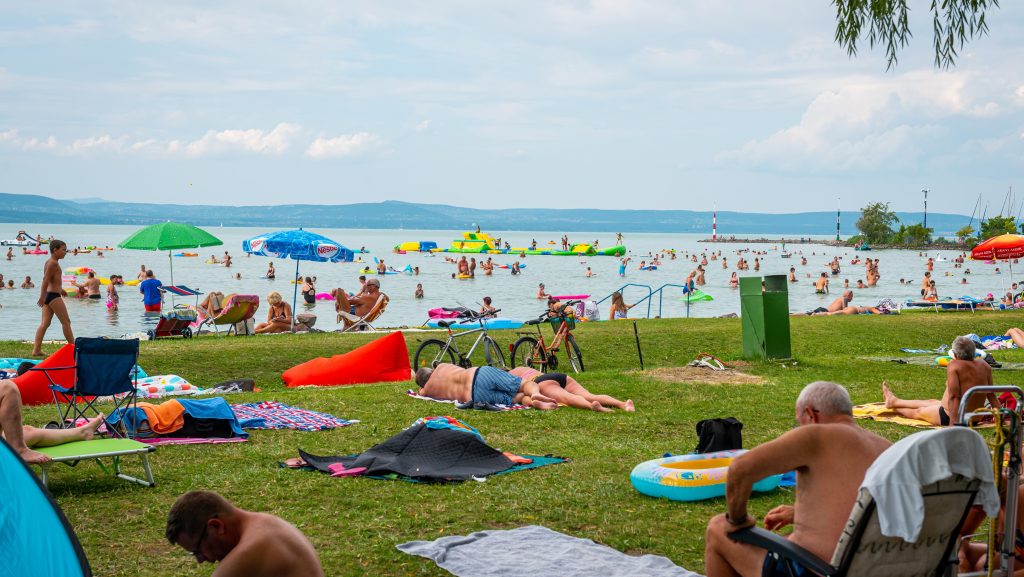 Új szupermarket-hálózat terjeszkedik a Balaton teljes térségében