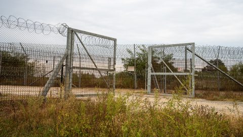 Riport a magyar-szerb határon fekvő Ásotthalom településről 2023. szeptember 30-án, ahol az elmúlt években kiemelkedő a migrációs nyomás, és a helyiek életét ez megnehezíti., Image: 810232578, Fotó: Mohos Márton / 24.hu