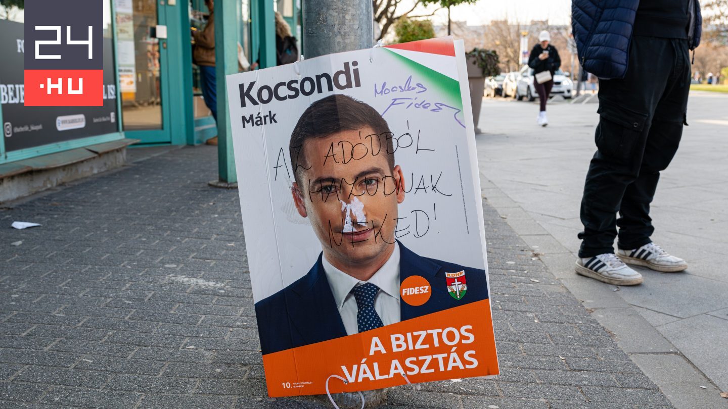 Kampányban tilos politikai plakátokat rakni a villanyoszlopokra.