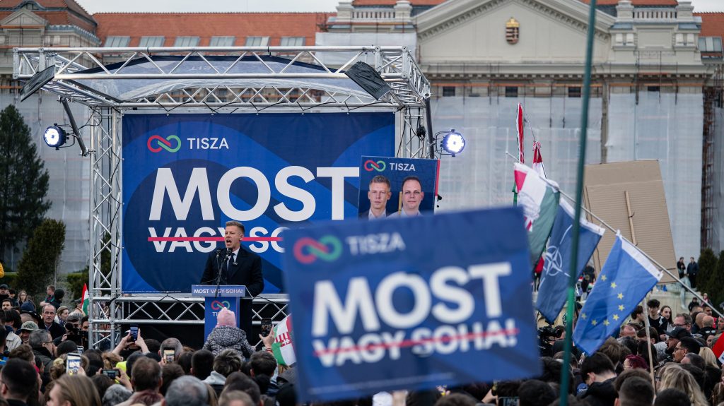 A Tisza több mint 2 milliárd forintot költött a választási kampányra