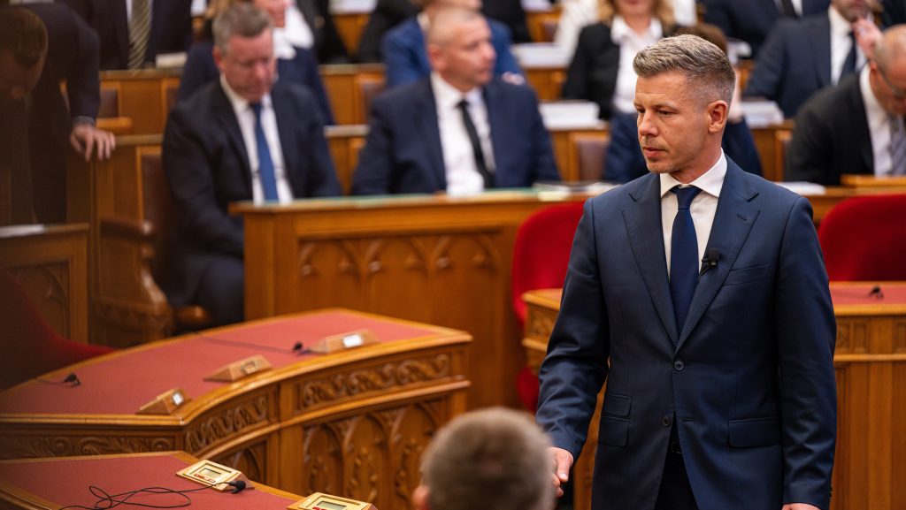 Ülésezik az Országgyűlés, Magyar Péter eddigi talán legfontosabb felszólalására készül