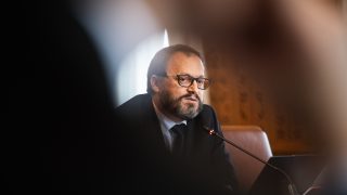 Mérséklődött a hiány egy kissé májusra.