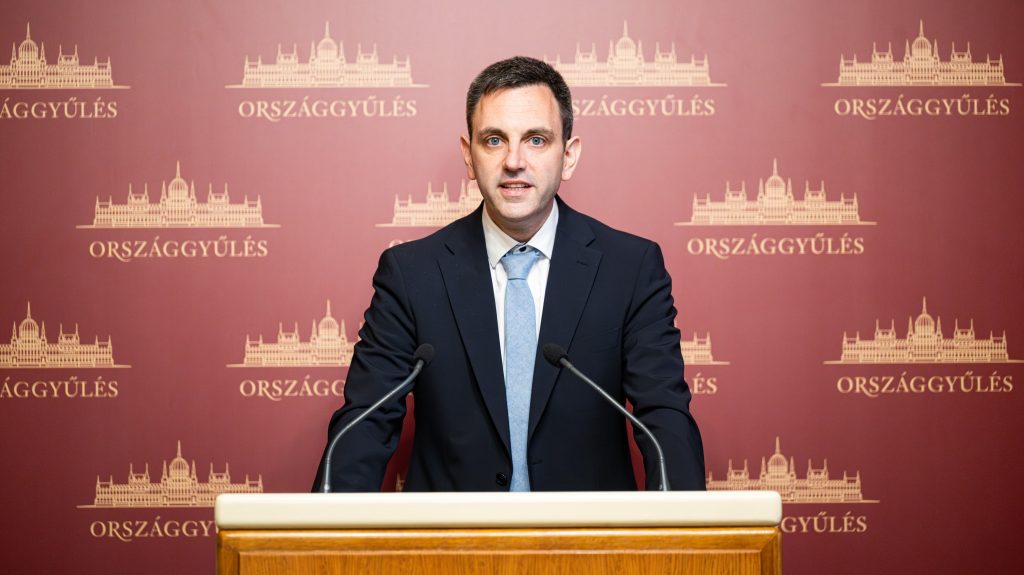 Házbizottsági ülésen tárgyalják majd azt, hogy a házelnök elvette Magyar Pétertől a szót