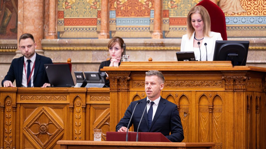 A Tisza benyújtotta a polgármesterek fizetésének korlátozásáról szóló törvényjavaslatot