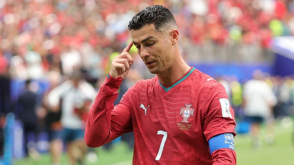 „Nem érdekel Messi” – Ronaldónak sötét hete volt a vb-rajton