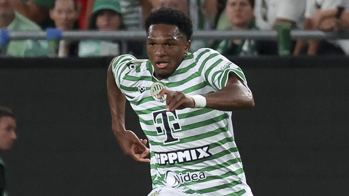 Lenny Joseph, a Ferencváros játékosa a labdarúgó Bajnokok Ligája selejtezõjének harmadik fordulójában játszott Ferencvárosi TC - Ludogorec Razgrad ellen.
